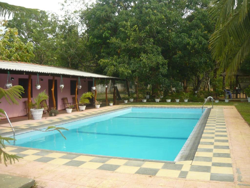 Sunrise Holiday Resort Habarana Exterior photo