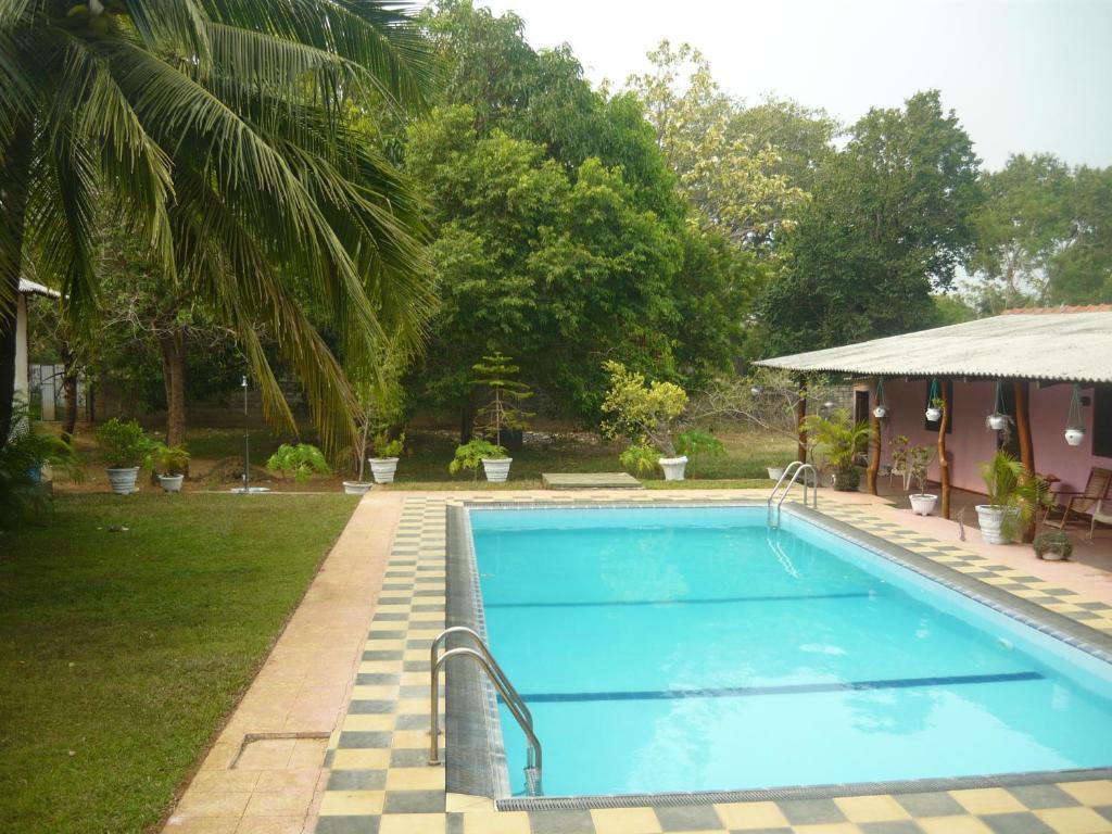 Sunrise Holiday Resort Habarana Exterior photo