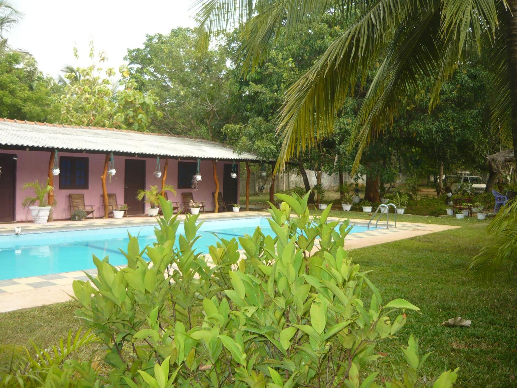 Sunrise Holiday Resort Habarana Exterior photo